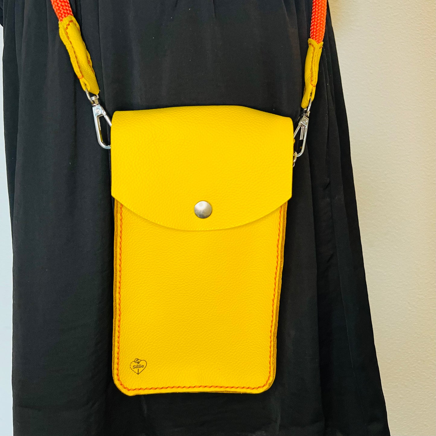 Handmade leather bag "Lilo" - canary yellow