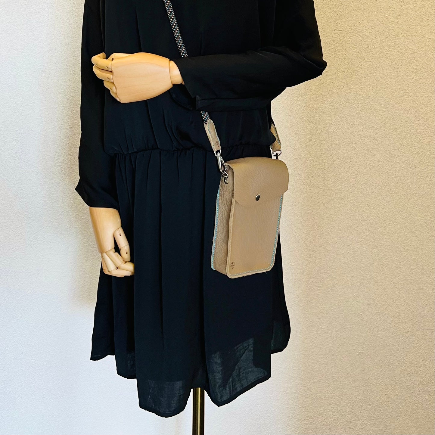 Handmade leather bag "Lilo" - beige/turquoise