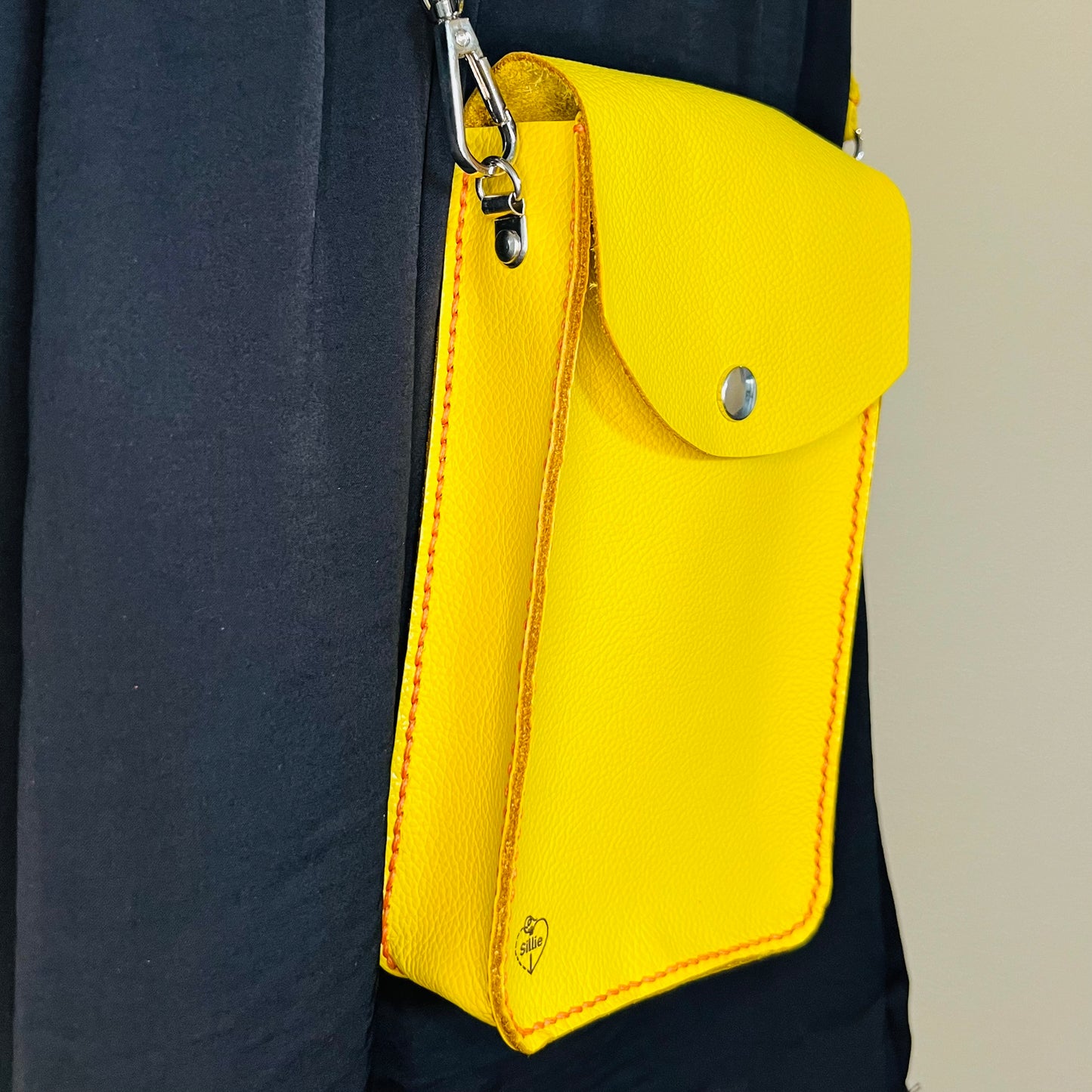 Handmade leather bag "Lilo" - canary yellow