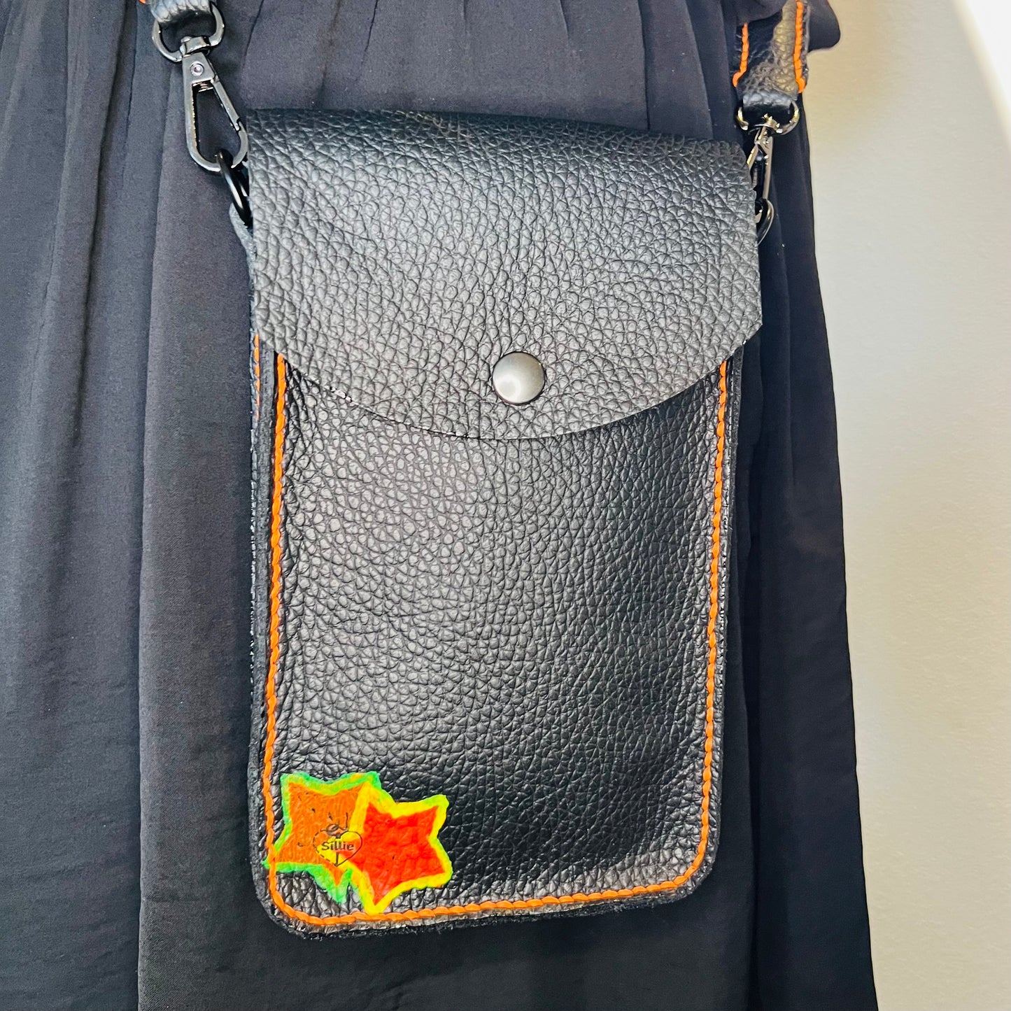 Handmade leather bag "Lilo" - Graffiti