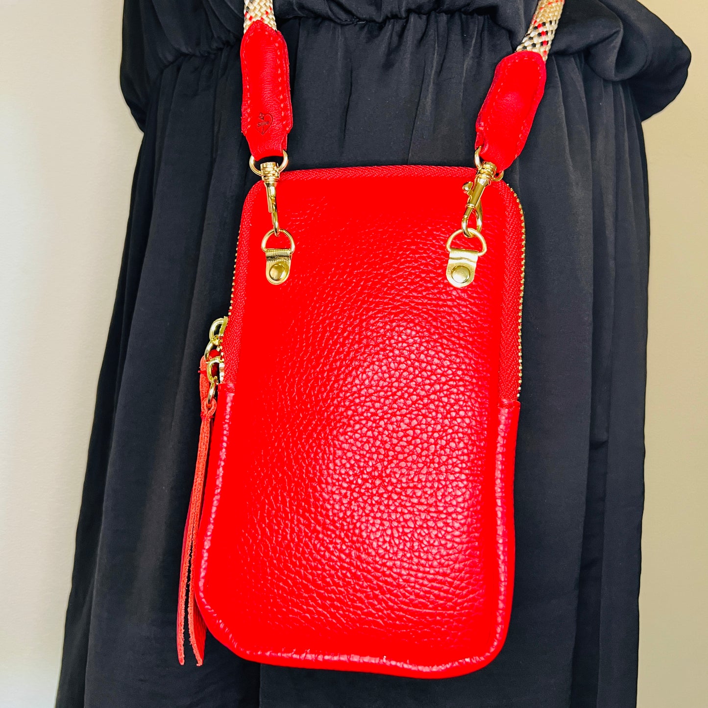 Small leather bag with handmade tartan strap -