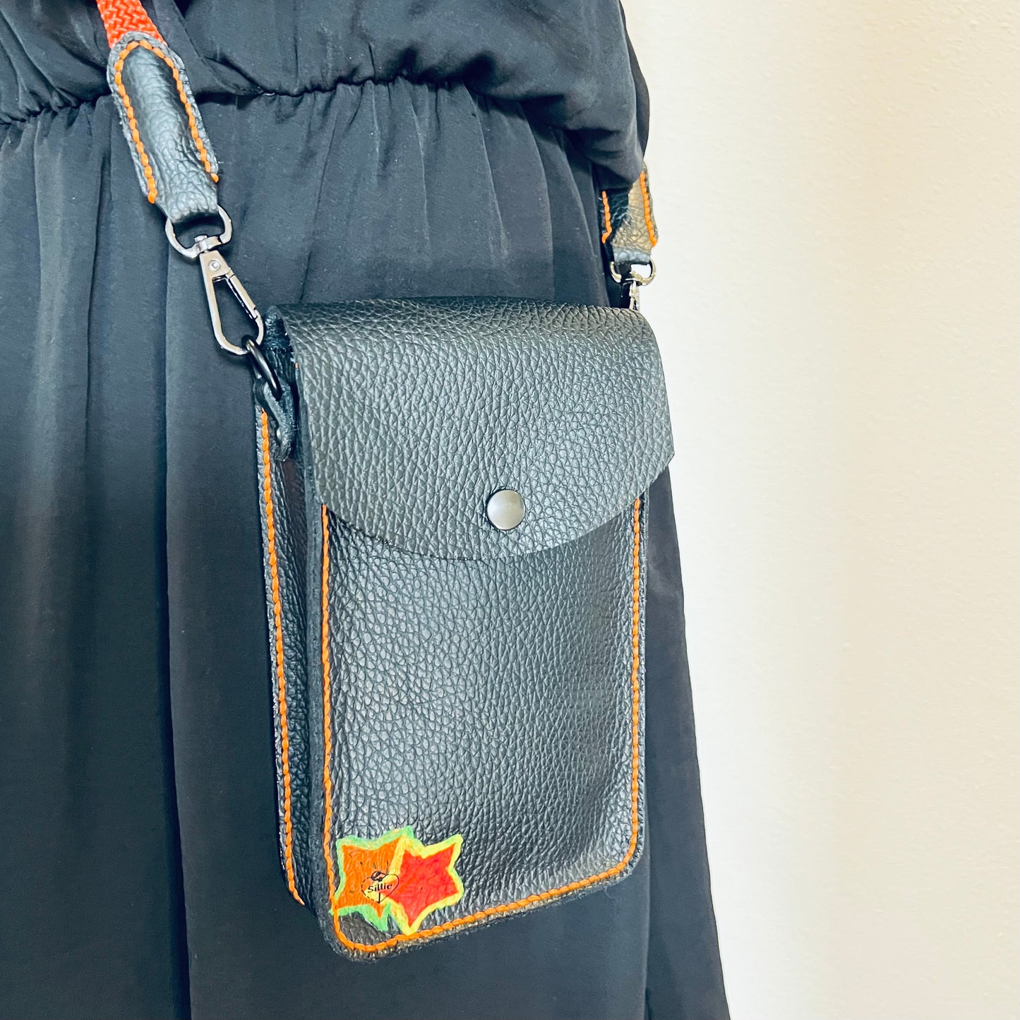 Handmade leather bag "Lilo" - Graffiti