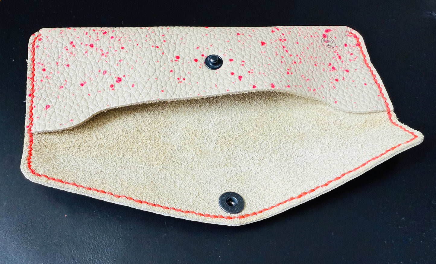 Stifte-Etui - Graffiti, beige mit neon-pink