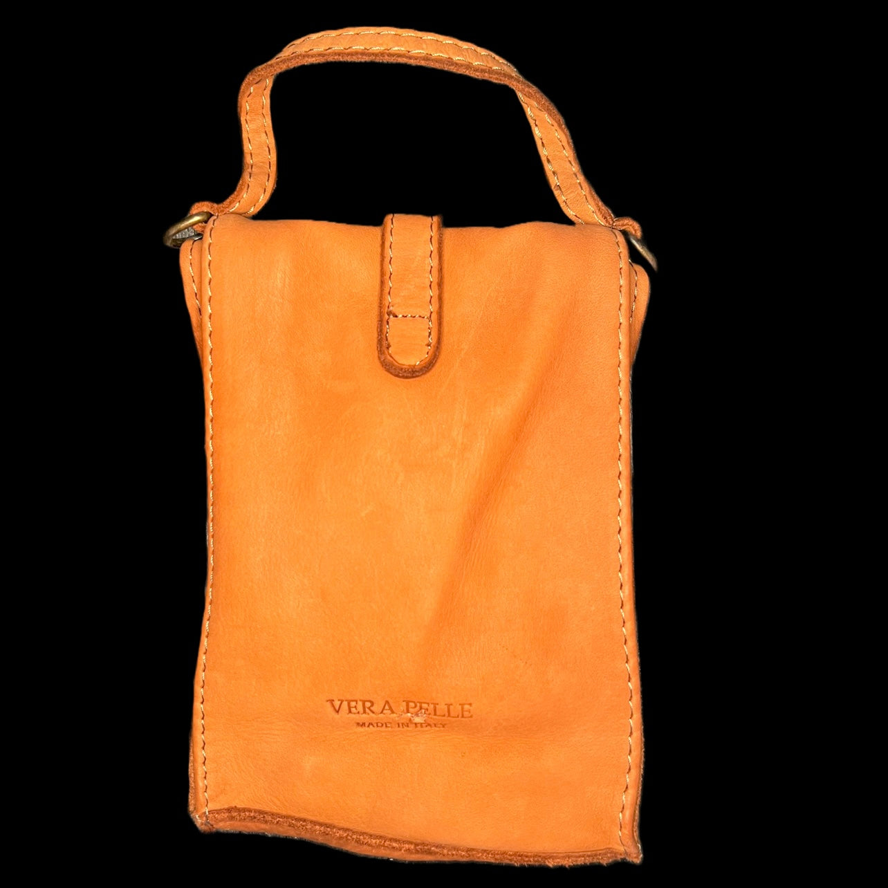 Kleine Tasche aus weichem, hochwertigem Kalbsleder - cognac