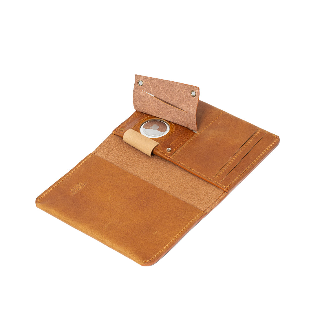 Leather AirTag Passport Holder (OUTLET)-7