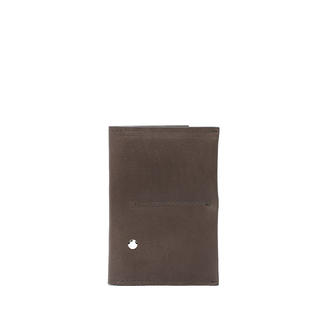 Leather AirTag Passport Holder 2.0 (OUTLET)-3